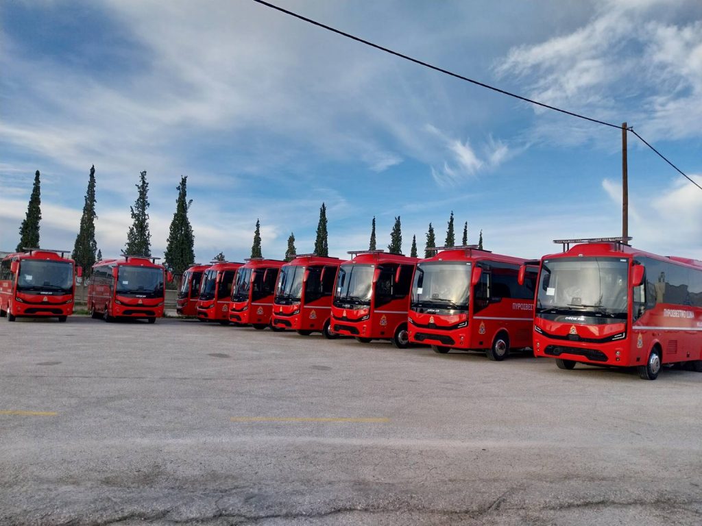 ERGOTRAK & ΟΜΙΛΟΣ ΣΦΑΚΙΑΝΑΚΗ: Παράδοση δεκαπέντε σύγχρονων λεωφορείων στο Πυροσβεστικό Σώμα